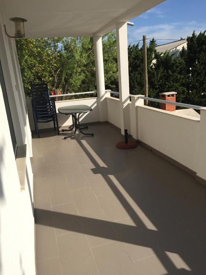 Tomo Apartment Стариград-Пакленица Екстериор снимка